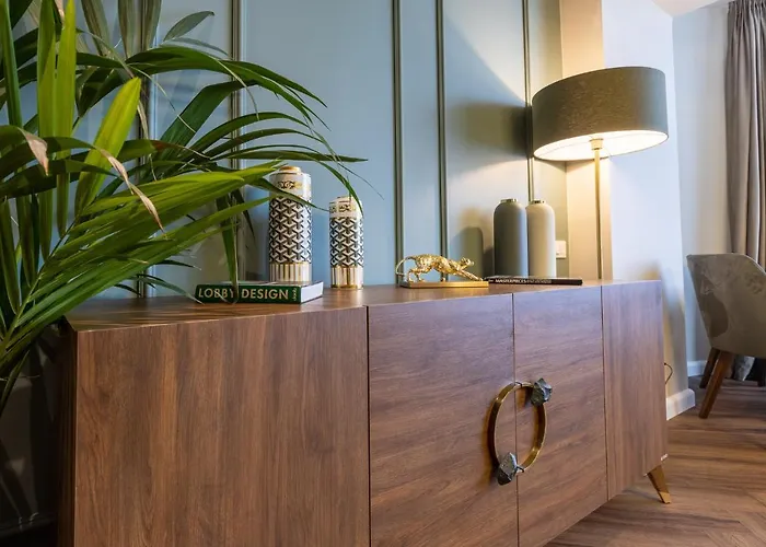 Apartament Floreasca 77 4 4*