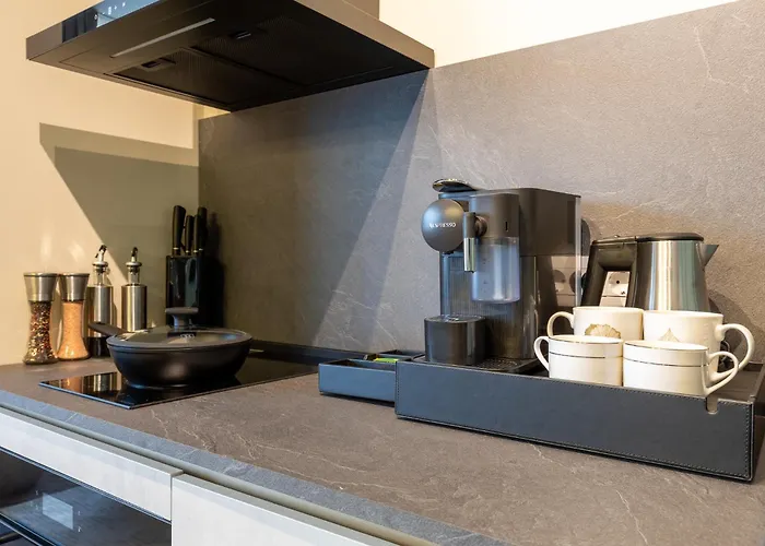 Floreasca 77 4 4* Bucureşti